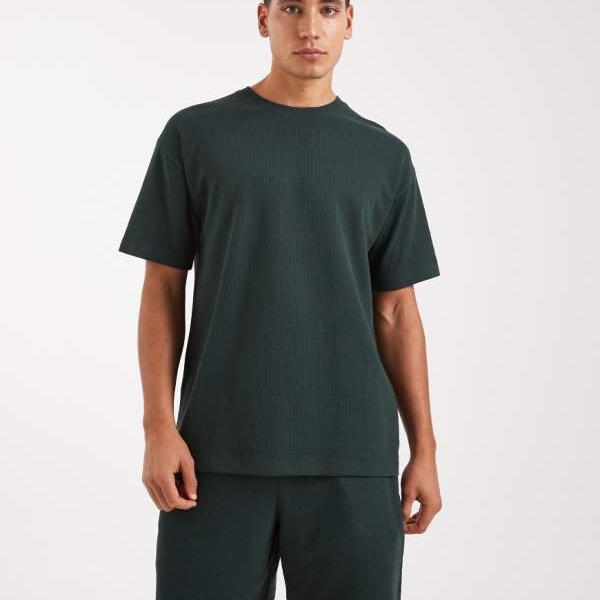 ニュールック New Look New LookのワッフルオーバーサイズTシャツコーデ（ダークグリーン） トップス メンズ 男性 インポートブランド 小さいサイズから大きいサイズまで