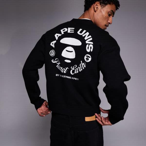 ア・ベイシング・エイプ AAPE BY A BATHING APE Aape by A Bathing Apeのブラックニットカーディガン、うしろ側にアップリケ付き添い人 トップス メンズ 成人男性 インポートブランド ごく小さい大きさから大層らしい大きさまで