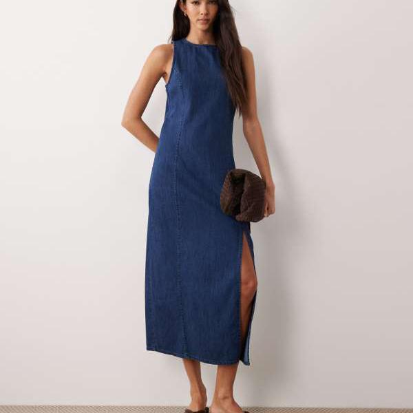 エイソス ASOS asos ASOS DESIGN デニム素材のフィットミディドレス（深みのあるミッドブルー） ワンピース レディース 女性 インポートブランド 小さいサイズから大きいサイズまで 13,888円