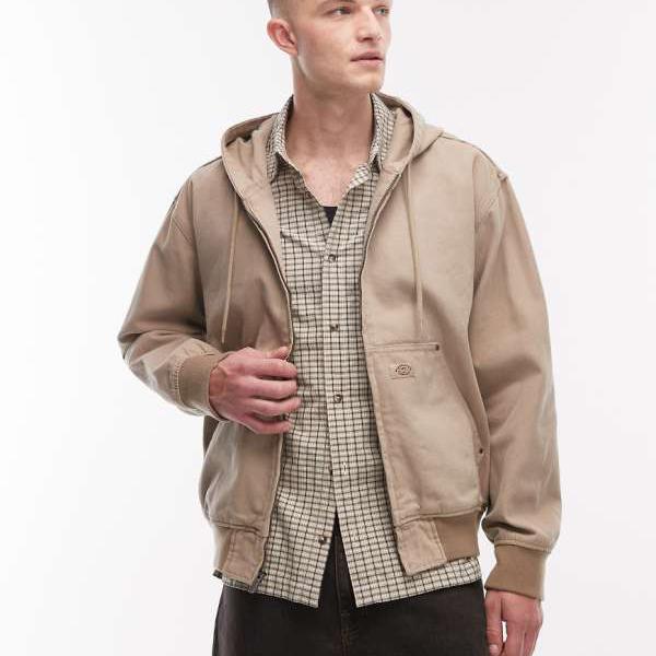 ディッキーズ Dickies ディッキーズの裏地なしキャンバスフード付きボンバージャケット（タン） アウター メンズ 男性 インポートブランド 小さいサイズから大きいサイズまで 35,971円
