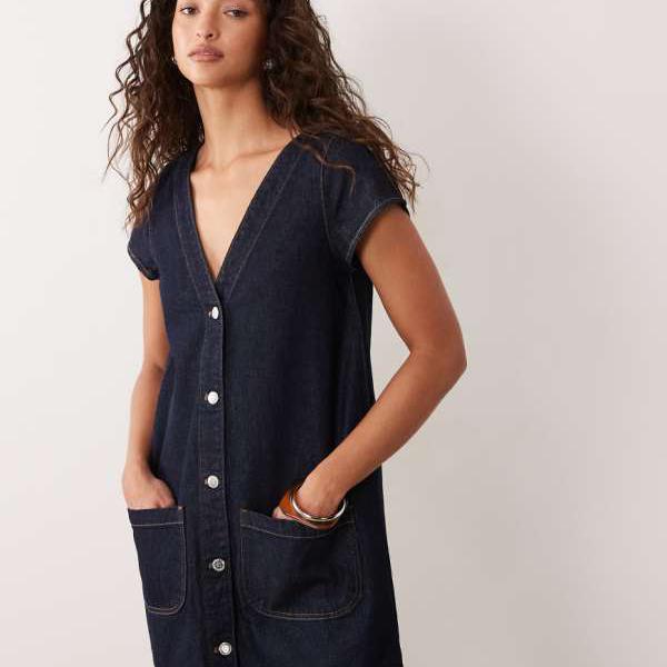 ミスセルフリッジ Miss Selfridge  ミス・セルフリッジの半袖ボタン付きミニドレス ワンピース レディース 女性 インポートブランド 小さいサイズから大きいサイズまで
