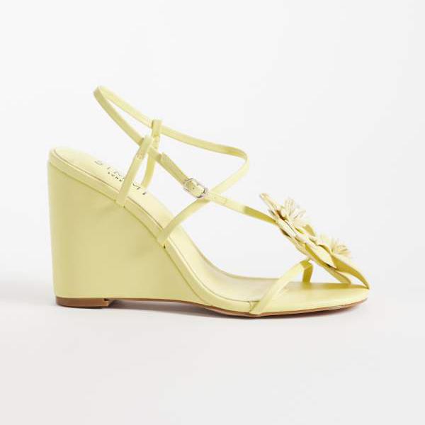 シミ SIMMI Simmi London Simmi London Franny ウェッジサンダル（花柄、黄味がかった） 靴 レディース お上さん インポートブランド たわい無い大きさから気が大きい大きさまで