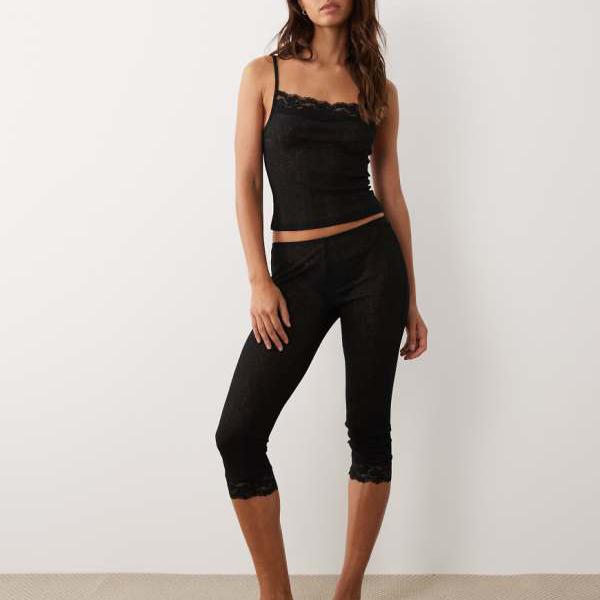 エイソス ASOS asos ASOS DESIGN セミシアー カプリ パジャマ パンツ（レーストリム付き、ブラック） ボトム パンツ レディース 女性 インポートブランド 小さいサイズから大きいサイズまで｜セレクトショップ　Diva　Closet