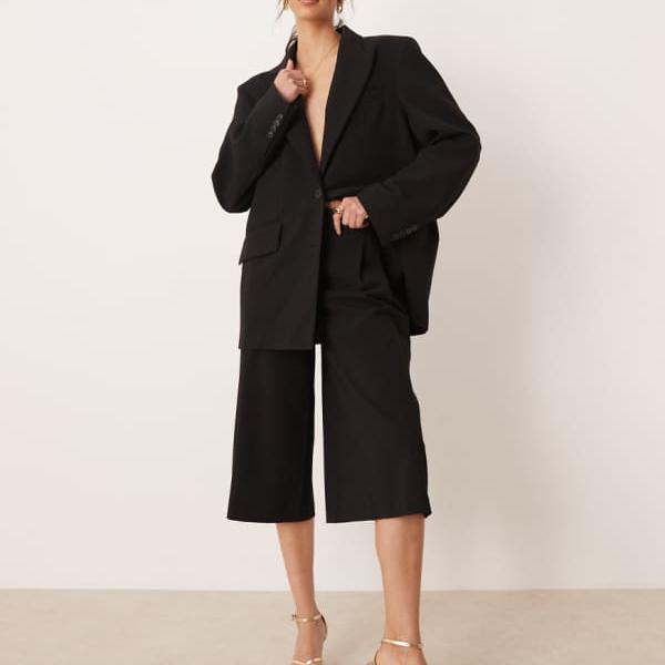 エイソス ASOS asos ASOS DESIGNのテーラードキュロットパンツ（ブラック） パンツ ボトム レディース 女性 インポートブランド 小さいサイズから大きいサイズまで 14,243円