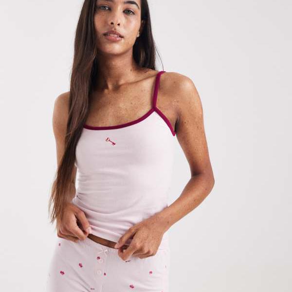 Cotton Onの夢のようなソフトなロングラインキャミソール。ピンクのキスプリント。 トップス レディース 女性 インポートブランド 小さいサイズから大きいサイズまで