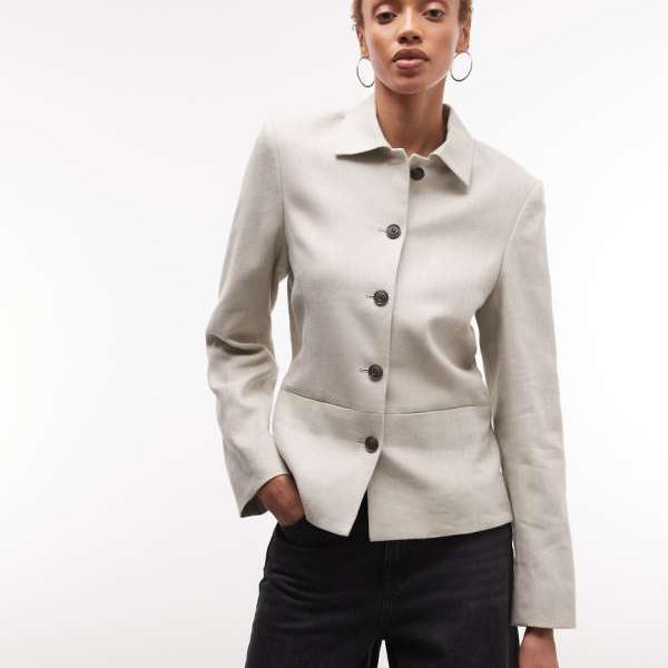 ウィークデイ Weekday ウィークデイのナチュラルカラーのリネン製ボタンアップジャケット アウター レディース 女性 インポートブランド 小さいサイズから大きいサイズまで
