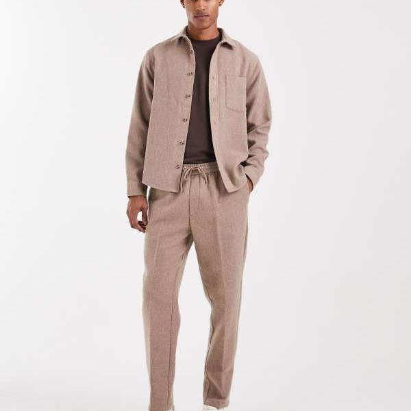 エイソス ASOS asos ASOS DESIGN コーデュロイ テーパード トラウザー（ウール、ベージュ） パンツ ボトム メンズ 男性 インポートブランド 小さいサイズから大きいサイズまで