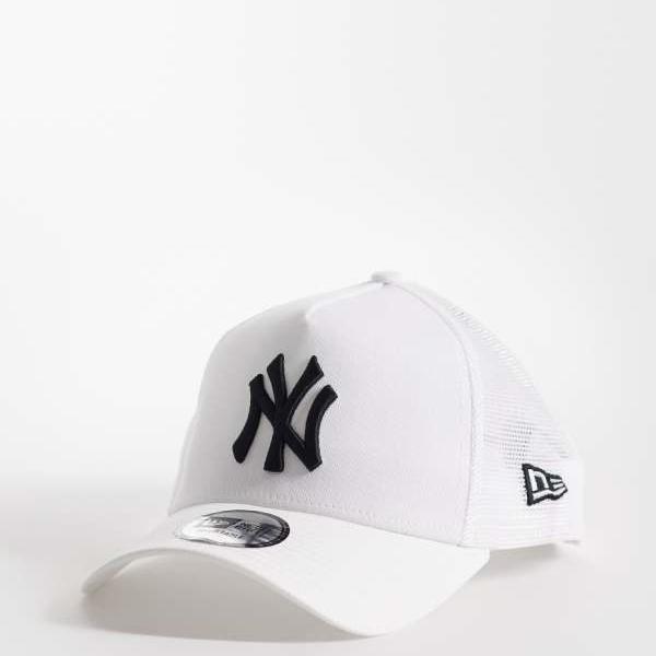 ニューエラ New Era NEW ERA ニューエラ NYヤンキース 9forty エッセンシャル トラッカーキャップ ホワイト 帽子 レディース 女性 インポートブランド