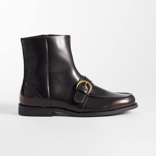 エイソス ASOS asos ASOS DESIGN バックルディテール付きジップアップブーツ（ブラウン） 靴 メンズ 男性 インポートブランド｜セレクトショップ　Diva　Closet