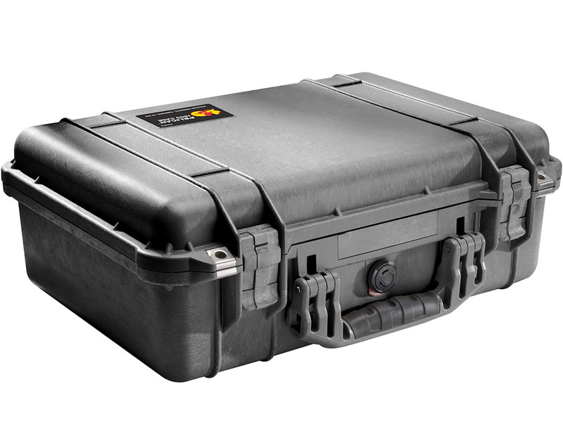 PELICAN(ペリカン) 1504 プロテクターケース パッド付ディバイダー ブラック 19L [015000-0040-110] 1504 Protector Case with Padded Divider Black｜街のダイビング屋さん　店