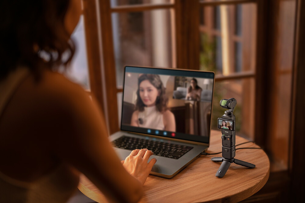 DJI Osmo Pocket 3 Creator Combo 保証2年 Care Refresh付 アクションカメラ ビデオカメラ VLOGカメラ カメラ 三脚 小型 360° 60fps 手ぶれ補正 タッチパネル オズモポケット3