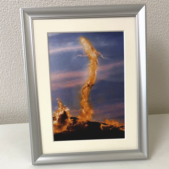 【限定品】秋元隆良 奇跡の写真 金龍 2L版 開運アート 開運アイテム 開運グッズ 絵 画像 写真 開運 幸運 開運インテリア 運気アップ 開運フォト 開運写真 スピリチュアルグッズ 縁起物 お祝い事 事務所開き 誕生日 プレゼント ギフト 贈り物 お祝い 贈答品 おすすめ 人気