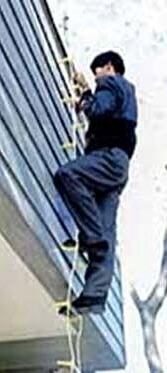 【代引き不可】避難用 アルミ縄はしご 8m MLカギ付 K11983 避難はしご 防災関連グッズ 縄はしご アルミ縄 はしご 避難用はしご 災害対策 緊急時 災害時 停電時 防災グッズ 防災用品 グッズ おすすめ 人気|ディンプル