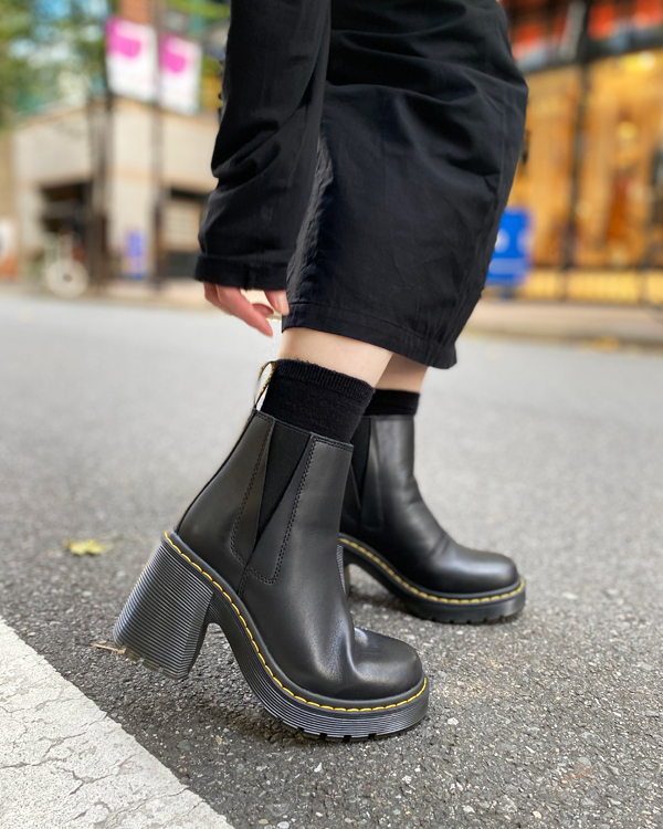 美品】Dr.Martens サイドゴアブーツ ヒールあり 黒 人気 ドクター