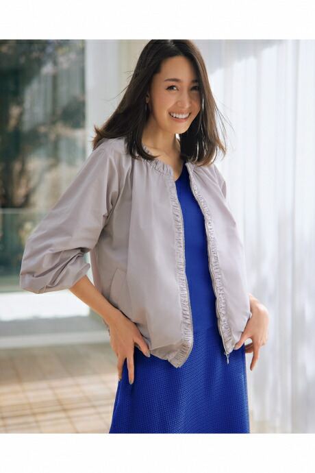 【極美品】DoCLASSE ビジュートリム・タフタブルゾン ネイビー ビジュートリム・タフタブルゾン/DoCLASSE