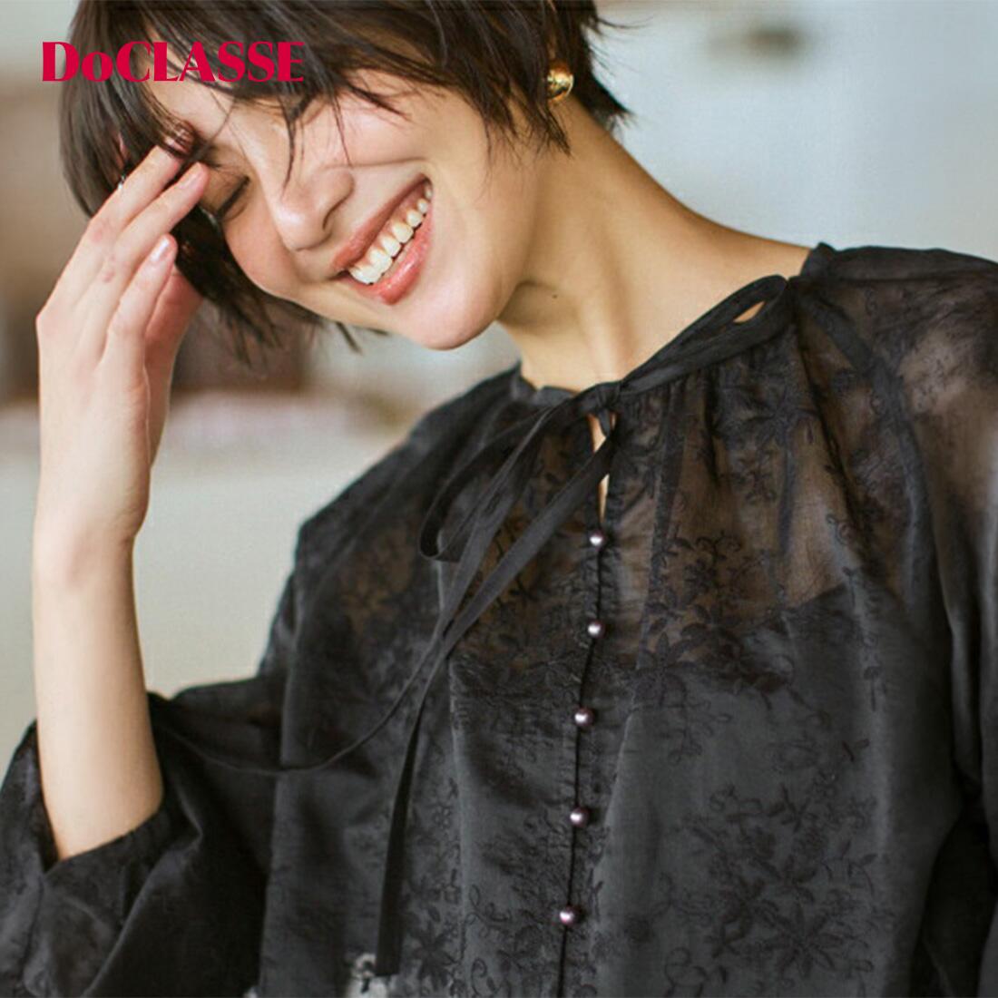 【2点以上で10％OFFクーポン】【ドゥクラッセ】 フラワー刺繍・スカラップブラウス レディース ( 7～13 ) 30代 40代 50代 大人、輝く服 【DoCLASSE】｜DoCLASSE 10,784円