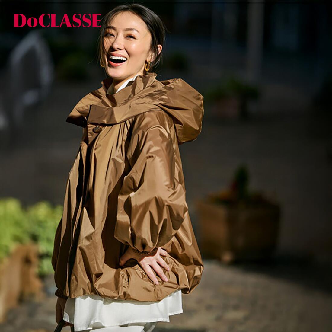 セール12%OFF ×【クーポンで10％OFF】【ドゥクラッセ】 スタンドフリル・タフタフーディブルゾン レディース ( 7～15 ) 30代 40代 50代 大人、輝く服 【DoCLASSE】