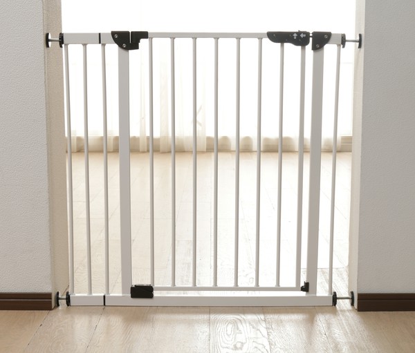 Dog Kan Gate Lock Natural Fashion Shin Pull Fence Fence Baby Gate