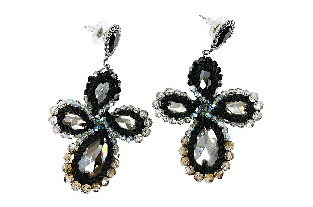 スワロフスキーSWAROVSKI⭐️stoneシルバーピアス 新品未使用 Amazon | [スワロフスキー] ピアス Earring STONE レディース