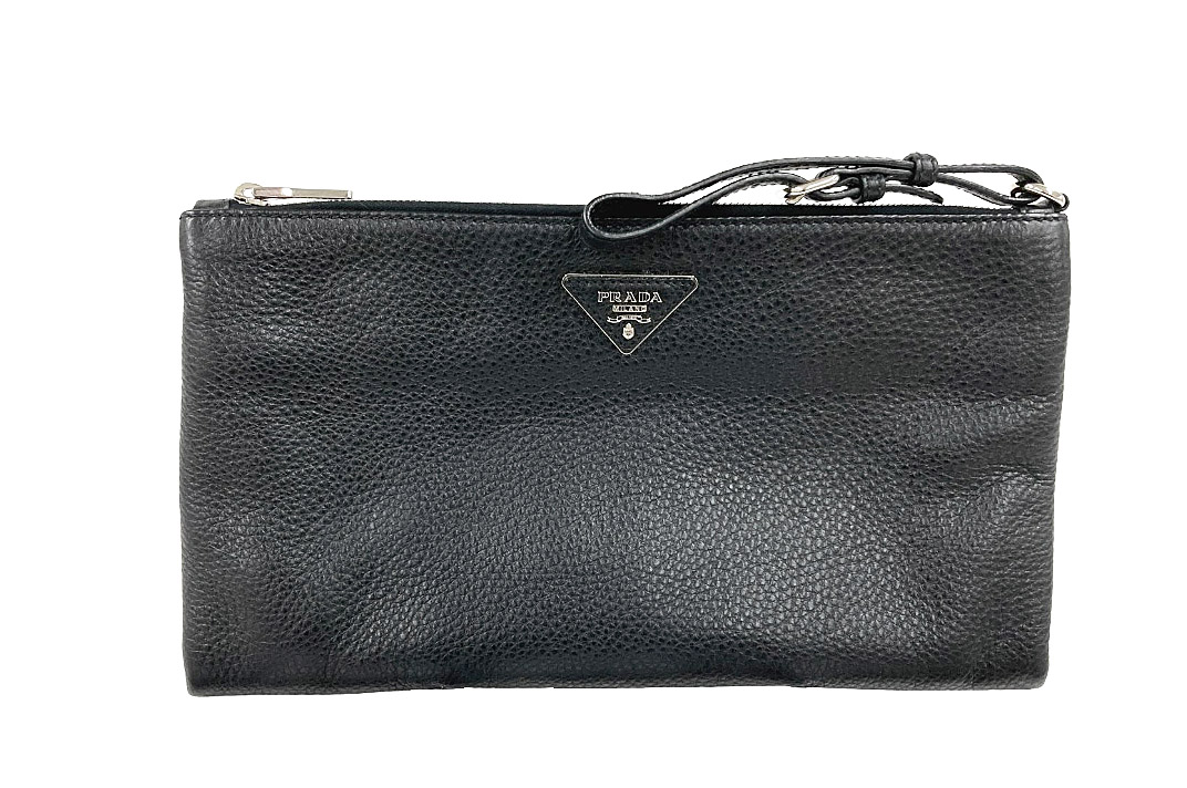 PRADA(プラダ）Vitello クラッチペダル御徒面子  ヴィッテロ なめし革 黒いこと 【中古】【一般受け】 【良品】10635.
