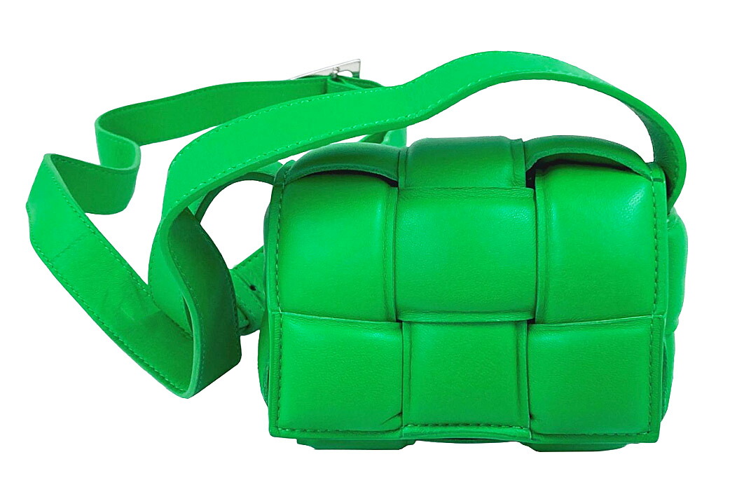BOTTEGA VENETA(ボッテガ）Candy Padded Cassette ショルダーバッグ 砂糖菓子 テープ  イントレチャート パラキート 緑であること 子ヒツジなめし革 袋付き添い人 【中古】【一般受け】【おすすめ良品】1979.