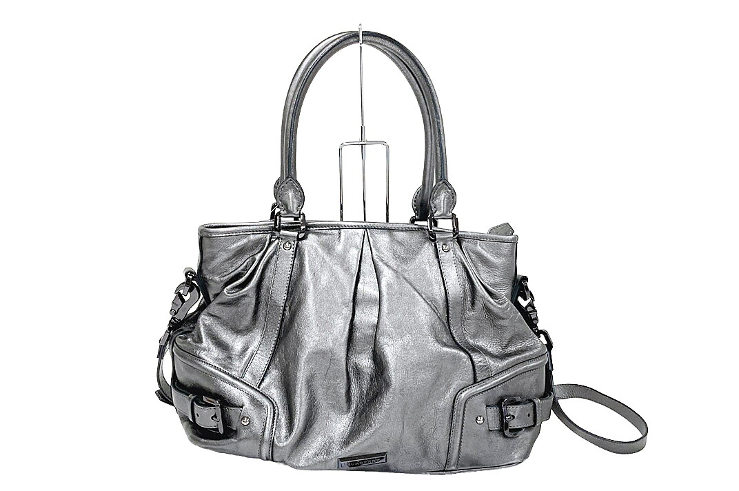 BURBERRY(バーバリー）ショルダーバッグ メタリック なめし革 ノバチェック【中古】【一般受け】【良品】2443.