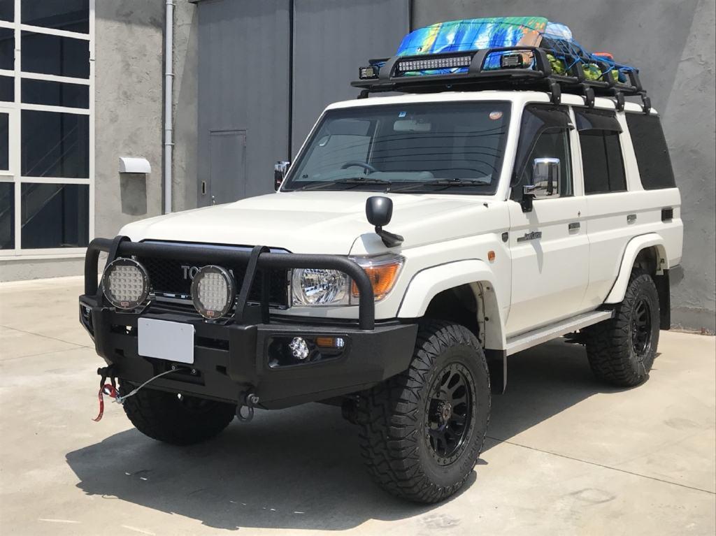 楽天市場 Gi Gear ジーアイギア 社製 トヨタランドクルーザー76 ランクル76 オフロード フロント バンパー ウインチマウント グリルガード スチール製 マッドブラック Toyota Land Cruiser 76 ランクル76 Lc76 ウインチバンパー Dolonco ドロンコ