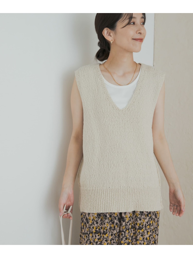 【SALE／20%OFF】コットンブークレ深Vベスト URBAN RESEARCH DOORS アーバンリサーチドアーズ トップス ベスト・ジレ ホワイト カーキグリーン【RBA_E】【送料無料】[ Fashion]