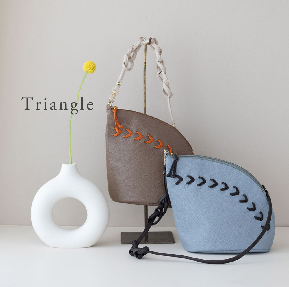 御膳上等なショルダーバッグ / Triangle 三角形 ／ 超軽さ 今めかしい  【日本製】 本革 うしろ側隠し DORACO doracoluv ドラコラブ 神戸 ブランド名  差し上げ物にも一般受け list