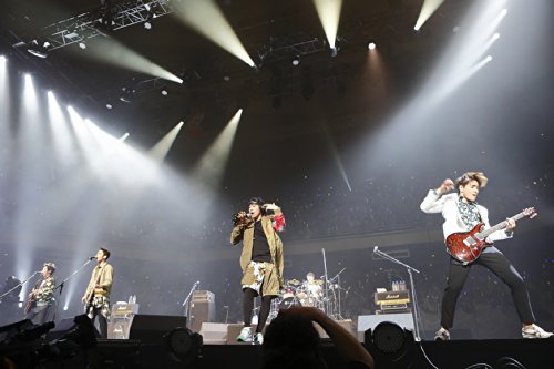 【新品】 FNC KINGDOM IN JAPAN ~Fantastic & Crazy~ [DVD] 9n2op2j