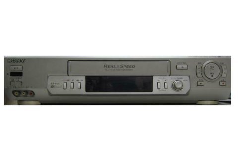 【中古】【非常に良い】SONY VHSビデオデッキ ソニー SLV-R550 リモコン付き 一週間保証 シリアルNo.0849594 22671|ドリエムコーポレーション