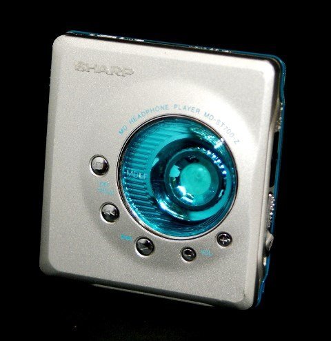 【中古】【非常に良い】SHARP シャープ MD-ST700-Z コバルト ポータブルミニディスクプレーヤー MDLP対応 （ポータブルMDプレーヤー/MD再生専用機/MDウォークマン） 31,047円