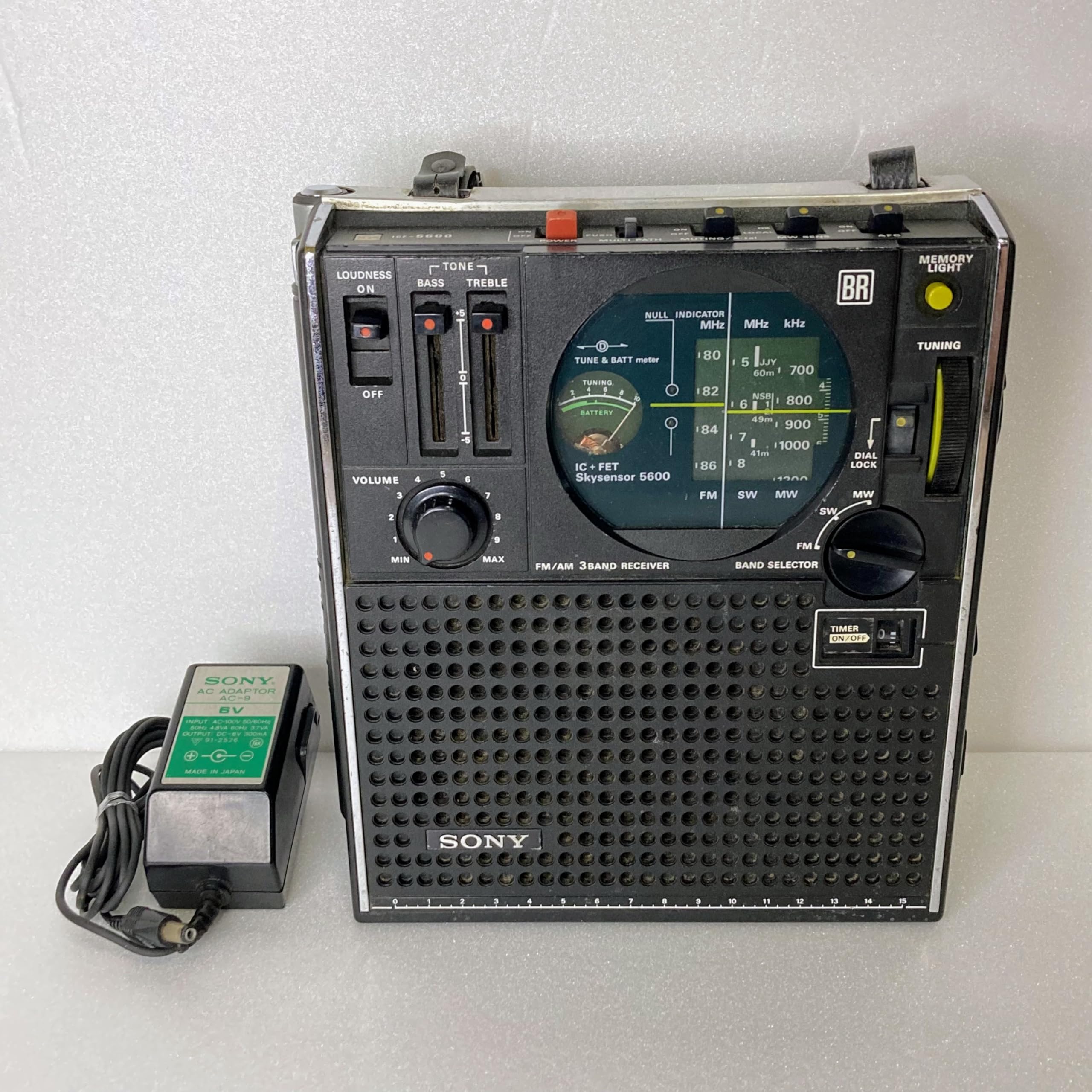 【中古】【非常に良い】SONY ソニー ICF-5600 スカイセンサー 3バンドレシーバー FM/MW/SW (FM/中波/短波ラジオ)|ドリエムコーポレーション
