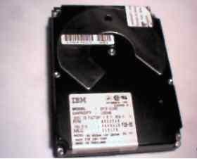 【中古】【非常に良い】IBM 85 g2548 IBM 1 GB 80ピンSCSIハードディスクドライブ