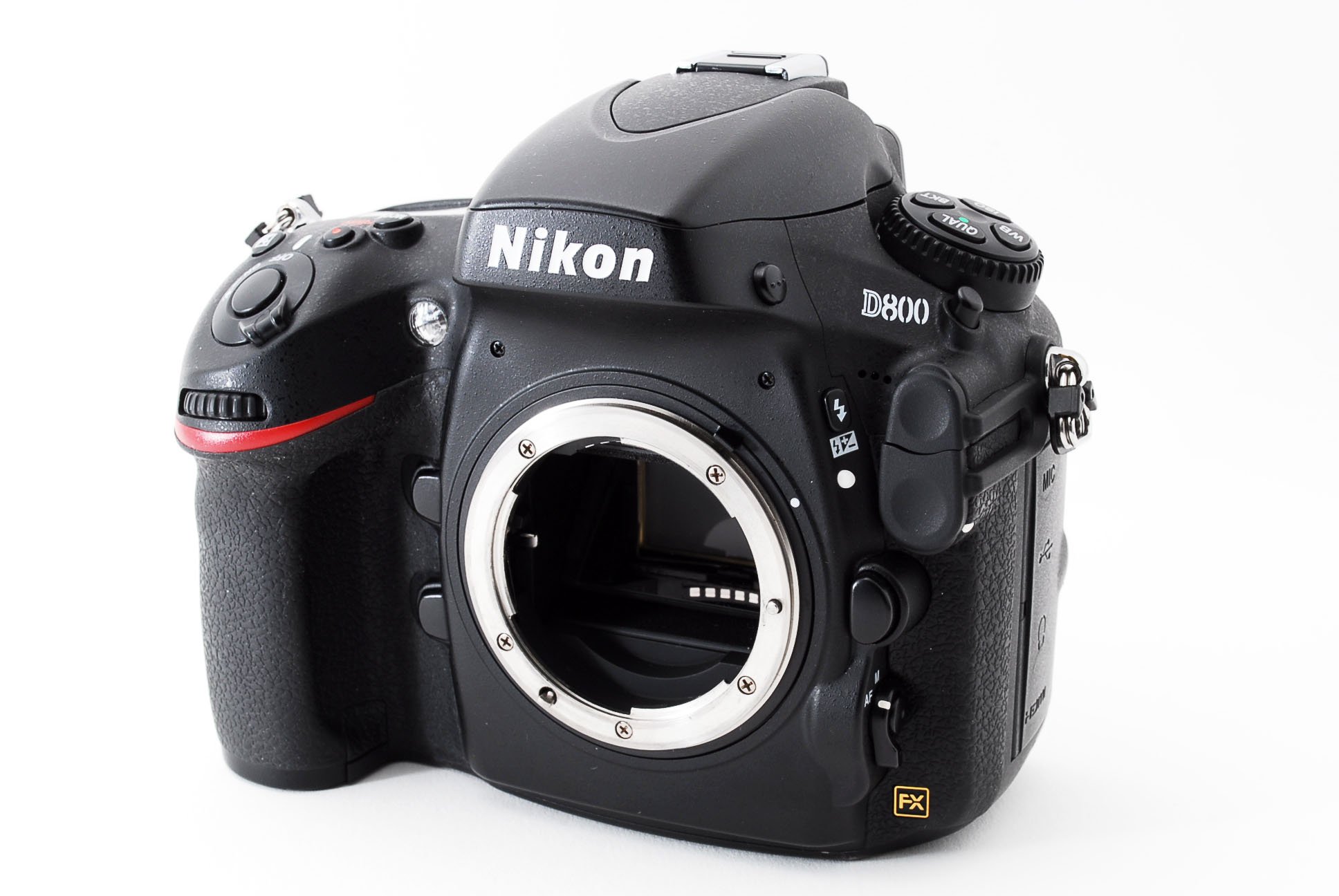 【中古】【人並み外れたに似つかわしい】Nikon デジタル一眼二眼レフ写真機 D800 上半身 D800