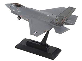 【中古】(未使用･未開封品)　ピットロード 1/144 アメリカ海軍 F-35C ライトニングII VFA-101 塗装済キット v1yptgt｜ドリエムコーポレーション
