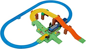 【中古】プラレール トミカと遊ぼう！ 踏み切り＆積貨委託貨物鉄道車両仕掛ける