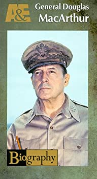 【中古】【非常に良い】Biography: General Douglas Macarthur [VHS]