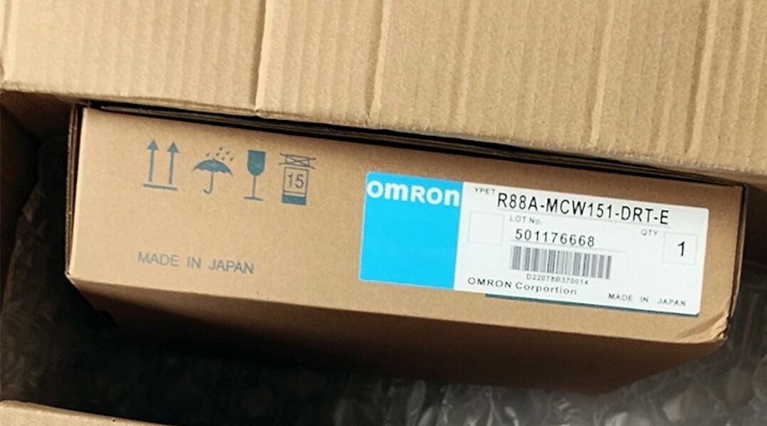 【新品 日本の首都発 ★適当お願いごと書ふり出し可★】OMRON サーボ原動機 R88A-MCW151-DRT-E 【６ヶ月引き受ける】