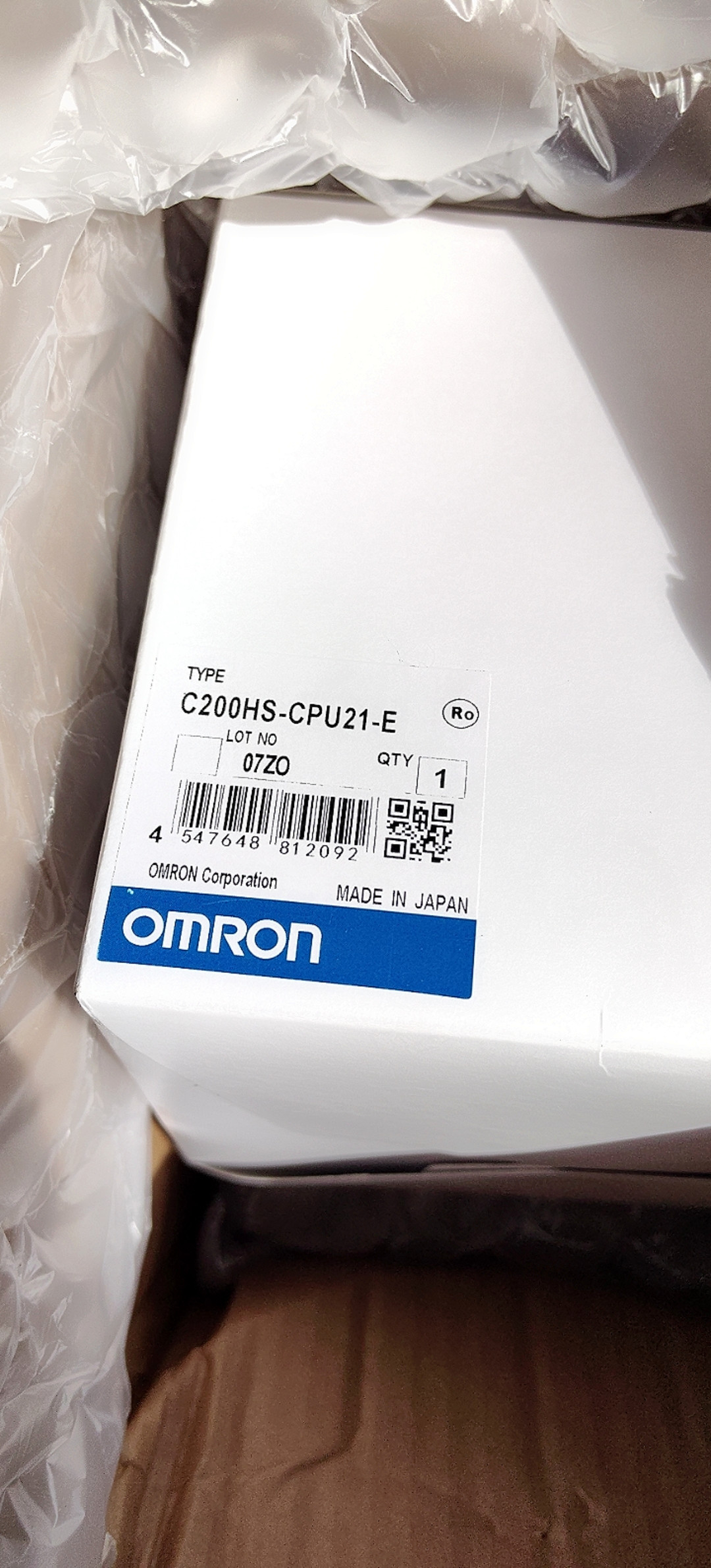 【新品 東京発 ★適格請求書発行可★】OMRON PLC CPU装置 C200HS-CPU21-E【６ヶ月保証】｜産業機器店 48,960円