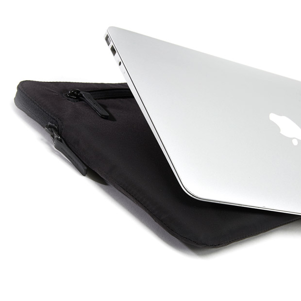 ラッピング無料 正規販売店 インケース Pcケース クラッチバッグ ドキュメントケース Compact Sleeve In Flight Nylon For Macbook Pro 13インチ Incase メンズ レディース 通勤 Inmb Rvcconst Com