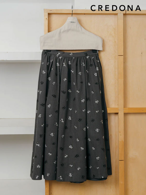 ｴﾝﾄﾘｰでﾎﾟｲﾝﾄ上乗ｾ 【即納】 クレドナ CREDONA ボトムス FLOWER EMBROIDERY SKIRT フラワーエンブロイダリースカート 刺繍 ミドル丈 1426121020