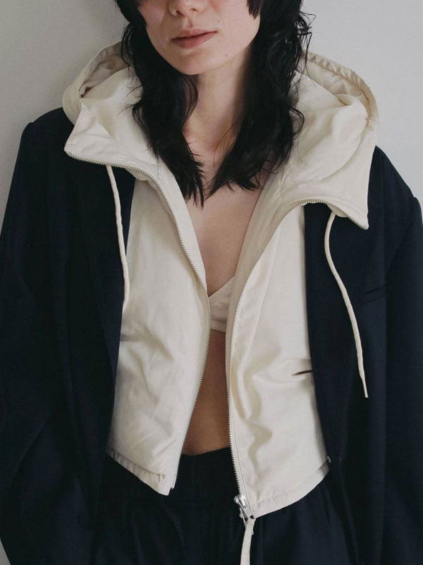 ｴﾝﾄﾘｰでﾎﾟｲﾝﾄ上乗ｾ アンヌーク anuke 2026Prefall アウター Hooded Down Vest 9月中旬～10月上旬予約 フーデッドダウンベスト ショート丈 ノースリーブ 26秋冬 62620101