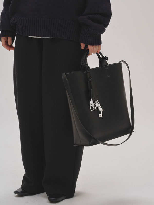 エントリーでポイント上乗セ 【予約販売】TODAYFUL 2025Prefall トゥデイフル バッグ Useful Leather Bag (L) ユースフルレザーバッグL 5月上旬~下旬予約 ショルダーバッグ ハンドバッグ 手持ち 肩掛け 本革 牛革 12521021 12521011