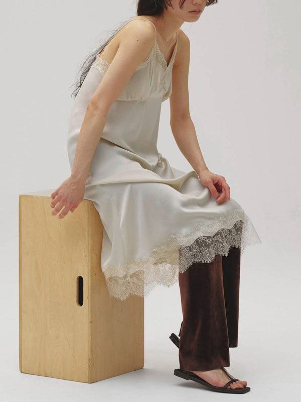 【即納】トゥデイフル TODAYFUL 2026Prefall ワンピース Satin Lace Dress サテンレースドレス キャミ 膝丈 サテン 12611027 12610722 12610431 12610317 26秋冬|ダブルハート(DOUBLE HEART)