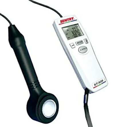 【ポイント5倍】【直送品】 アズワン 色彩照度計 ST520 (2-9498-01) 《計測・測定・検査》 50,886円