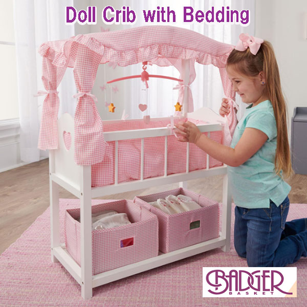【お取り寄せ】Badger Basket 人形ベビーベッド Doll Crib with Bedding 収納 ベッドメリー 寝具付き ベッド ごっこ遊び おままごと 女の子 ぬいぐるみ お人形 お世話セット ドールベッド モービル 収納バスケット 玩具収納 枕 毛布 キャノピー付き 組立簡単 おしゃれ 屋内｜DR-STORE