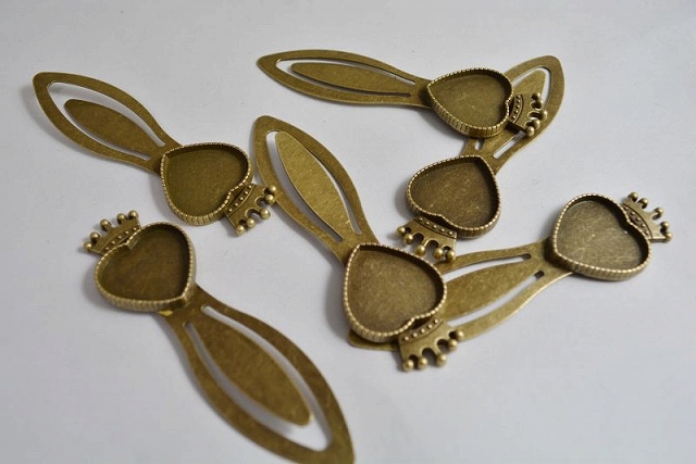 楽天市場】ブックマーク しおり 1個売り レジンパーツ レジン枠 : 手芸