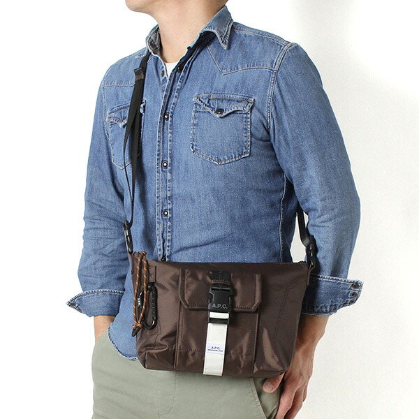 26SSモデル アーペーセー A.P.C. メンズ TREK ショルダーボディバッグ【CAA MARRON/BROWN】 H61734 PAAGS CAA/【2026SS】m-bag