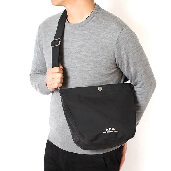 26SSモデル アーペーセー A.P.C. メンズ JOURNAL ナイロン スモールバッグ【LZZ NOIR/BLACK】 M67010 PSAKR LZZ/【2026SS】m-bag